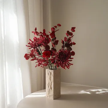 Berry drama kunstig bukett - Edderkoppkrysantemum, nellik, eukalyptus, 84 cm - Botané