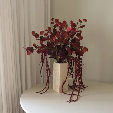 Burgundy veil kunstig bukett - Eukalyptus, amarant, 84 cm - Botané