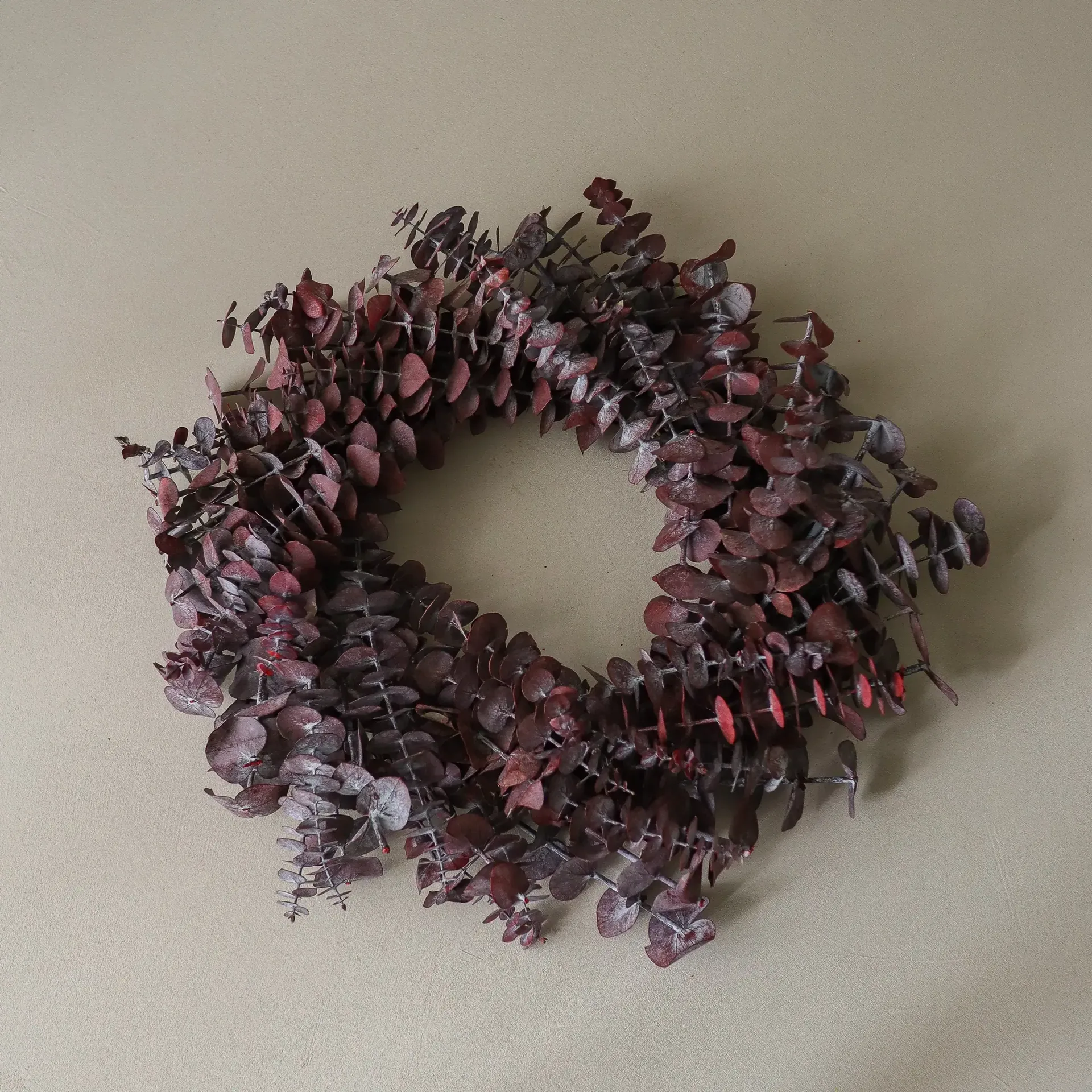 Eucalyptus Wreath krans, Mørkerød, Ø40 cm Botané