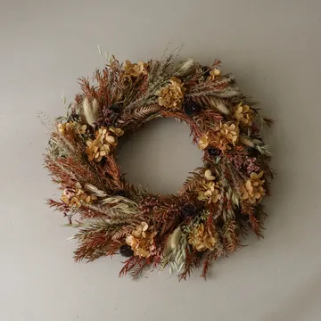 Golden Meadow Wreath blomsterkrans - Hortensia-tørket gress-bregne-hareører, Ø40 cm - Botané
