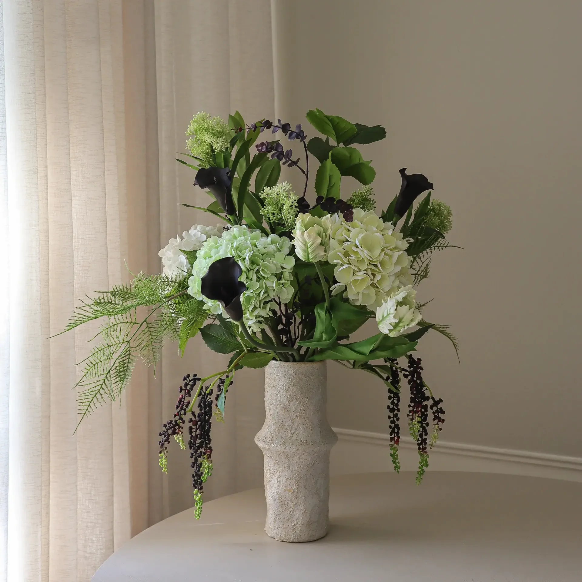 Moonlit Garden kunstig bukett, Hortensia-papegøyetulipan-kalla, 106 cm, 17 stk Botané