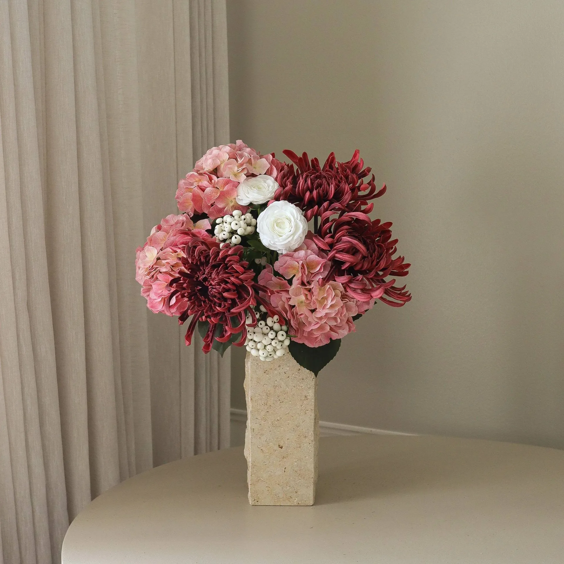 Rose reverie kunstig bukett, Hortensia, edderkoppkrysantemum, ranunkel, 77 cm Botané