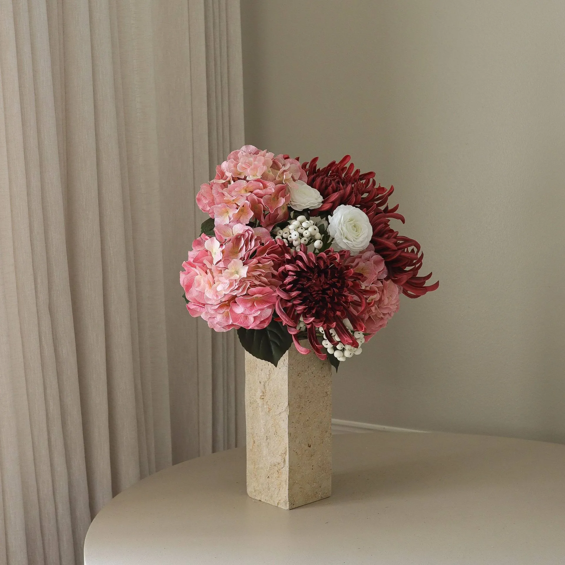 Rose reverie kunstig bukett, Hortensia, edderkoppkrysantemum, ranunkel, 77 cm Botané