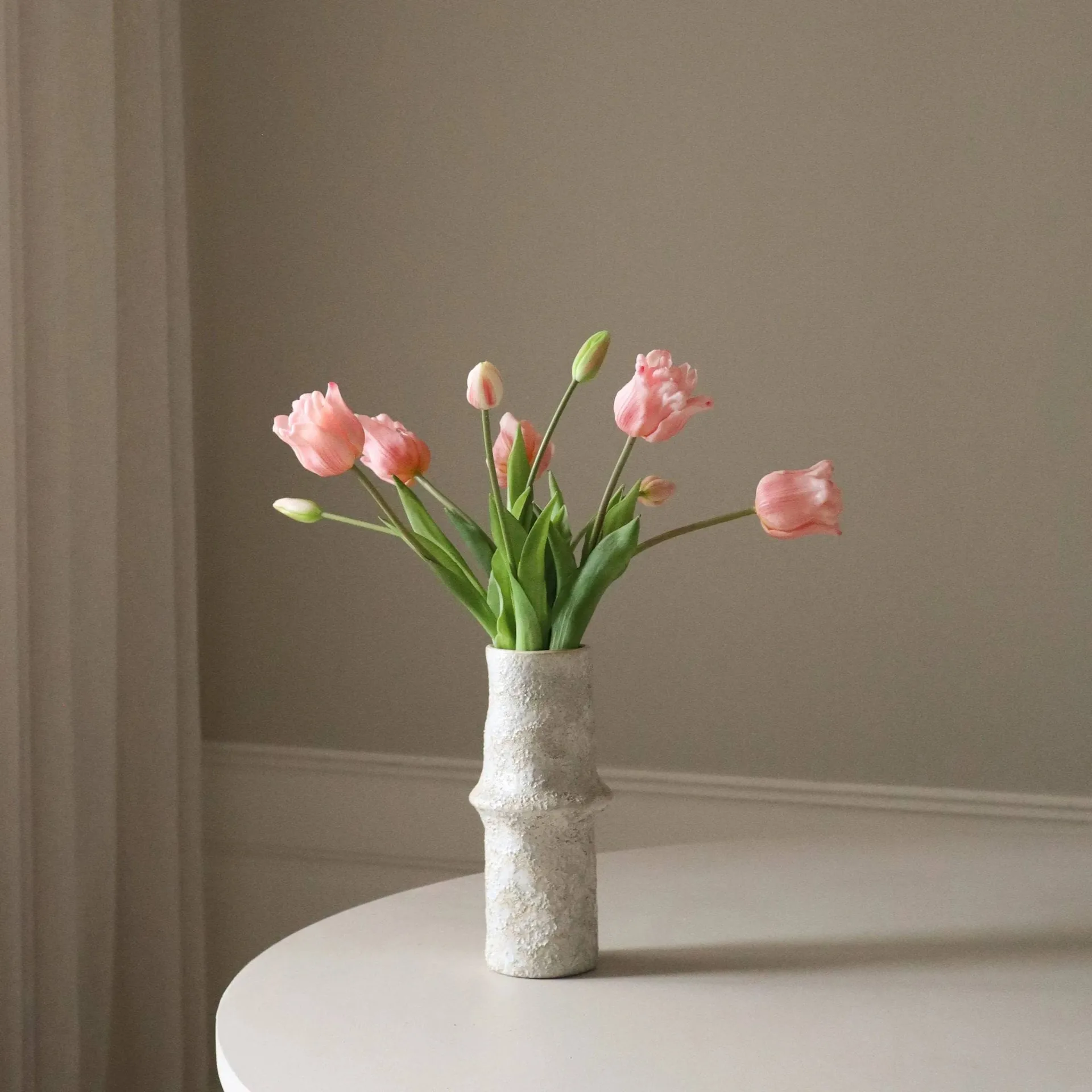 Tulipaner Triumph kunstig bukett, Lyserosa, 10 stk Botané
