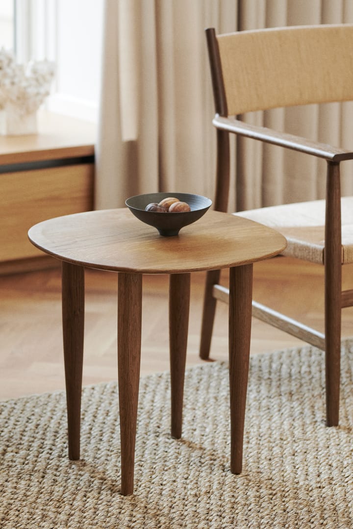 Jari sidebord Ø 45 cm, Røykoljet eik Brdr. Krüger