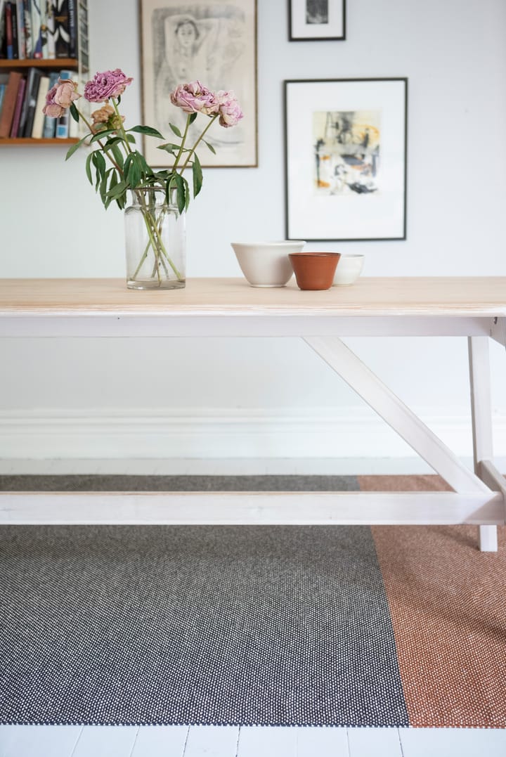 Moor matte mud (sort-terrakotta), 170 x 300 cm Brita Sweden