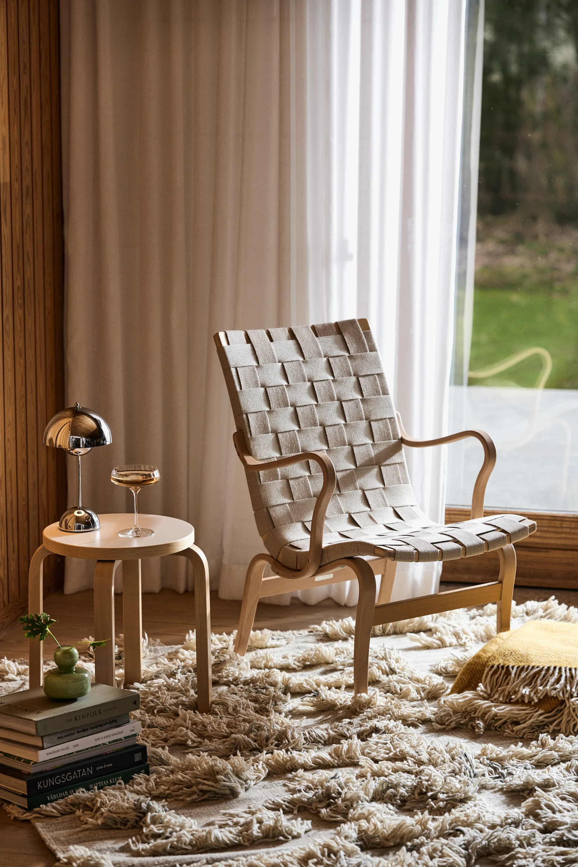 Eva lav lenestol med armlene, Linrem natur, bøk Bruno Mathsson International