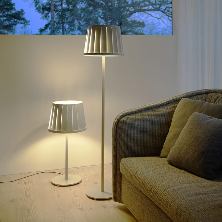 AVS gulvlampe, Oransje matt Bsweden