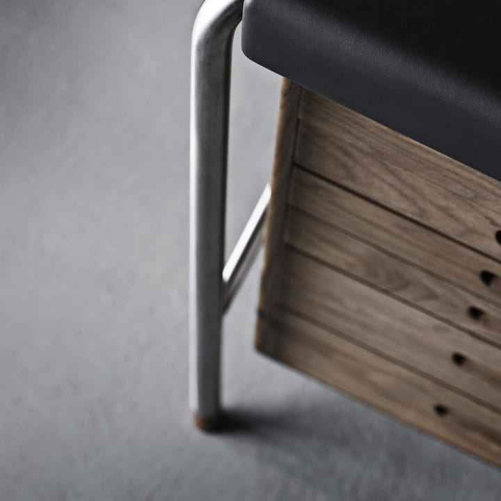 AJ52 Society Table skrivebord, Lakkert valnøtt inkl. belysning 160 cm Carl Hansen & Søn