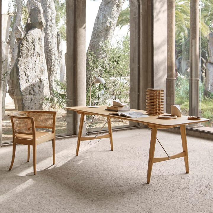 BM1160 Hunting spisebord, Oljed eik-rustfritt stål Carl Hansen & Søn
