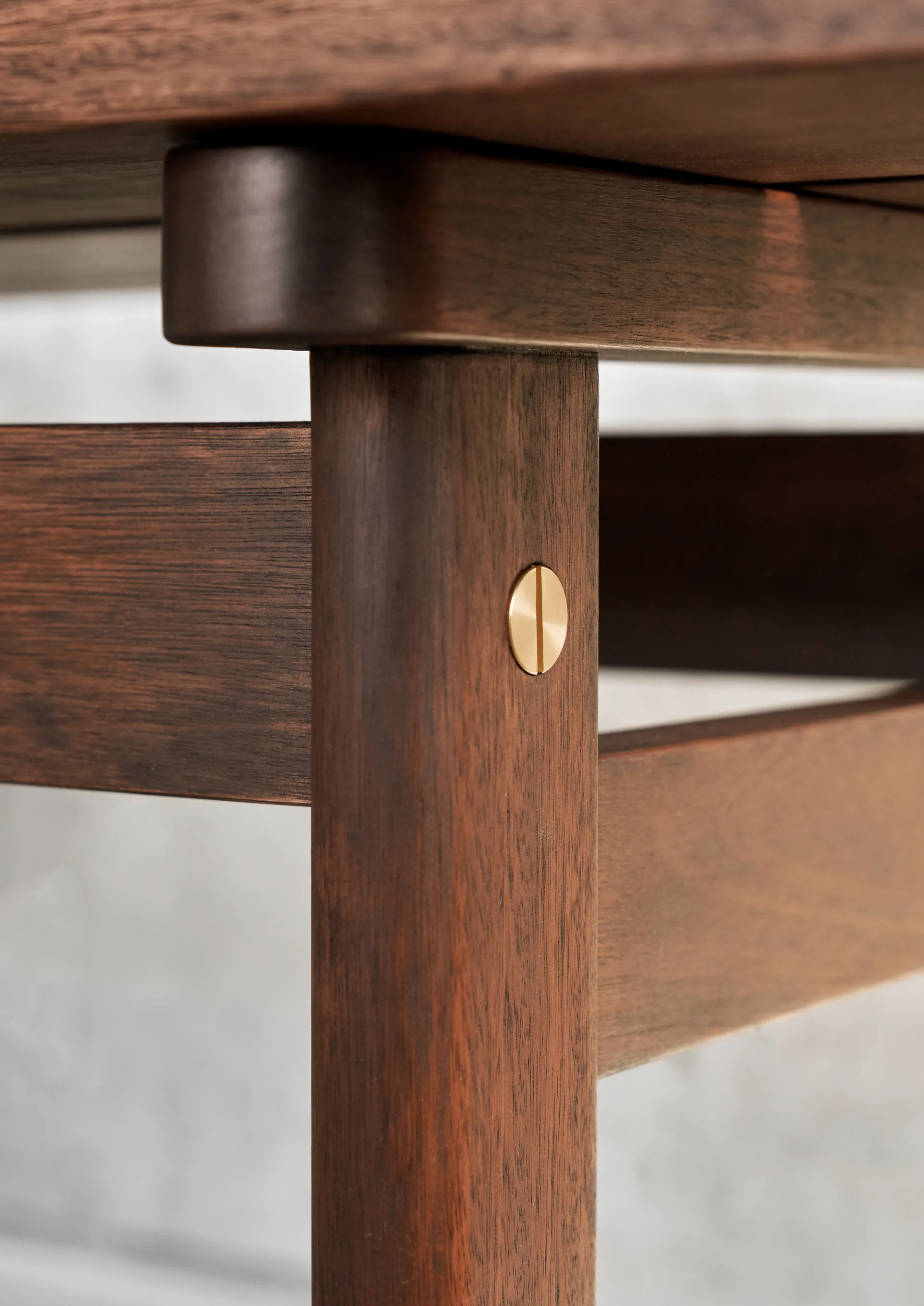 BMO699 Asserbo benk med ryggstøtte, Oljad eukalyptus -> Oljet eukalyptus Carl Hansen & Søn