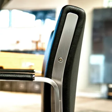 CH111 armlenestol - Loke 7150 svart lær-rostfritt stativ - Carl Hansen & Søn