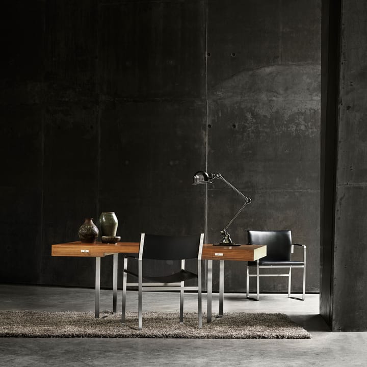 CH111 armlenestol, Svart lær-rostfritt stativ Carl Hansen & Søn