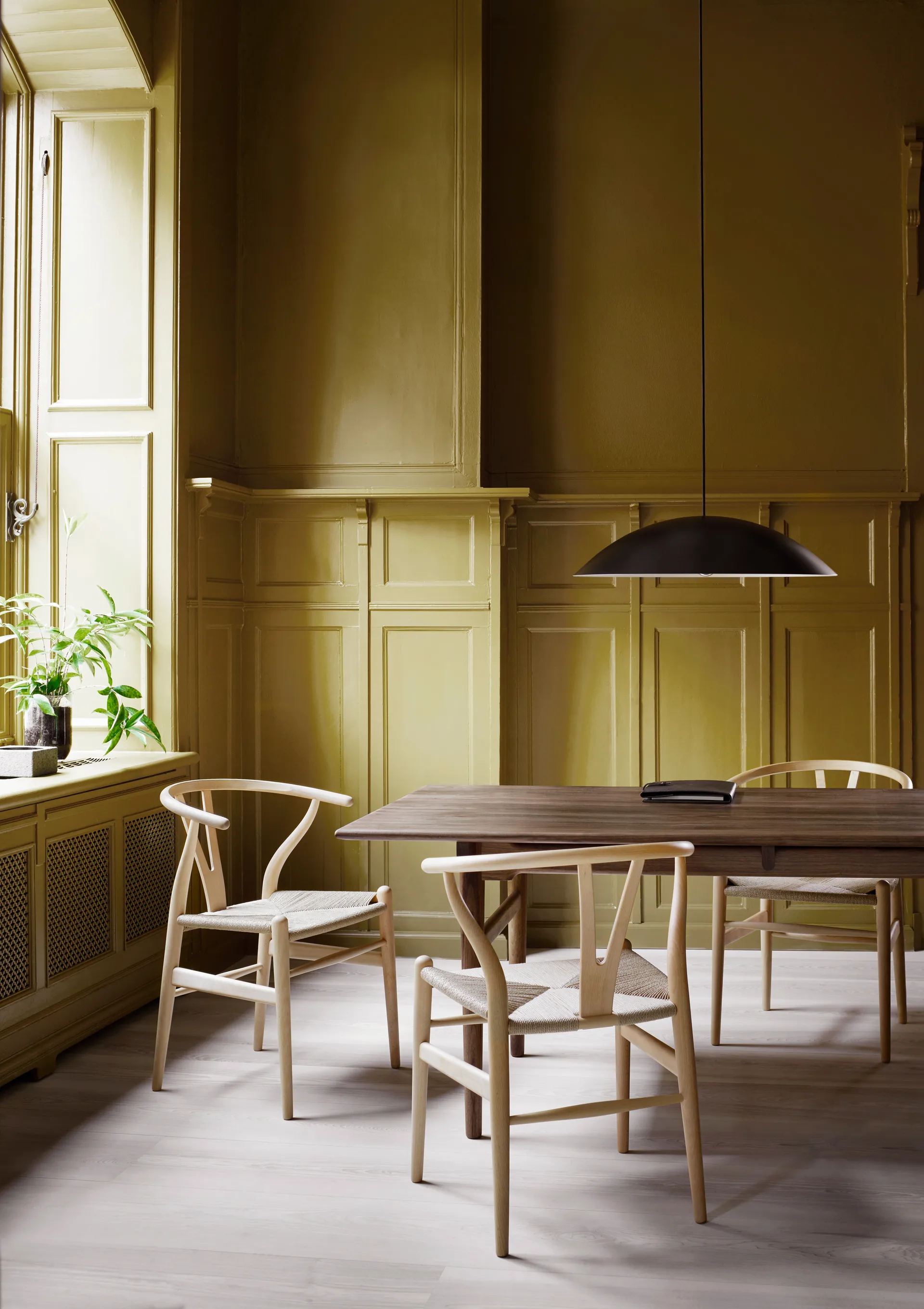 CH24 Y-stol, Oljebehandet bøk-naturflettet Carl Hansen & Søn