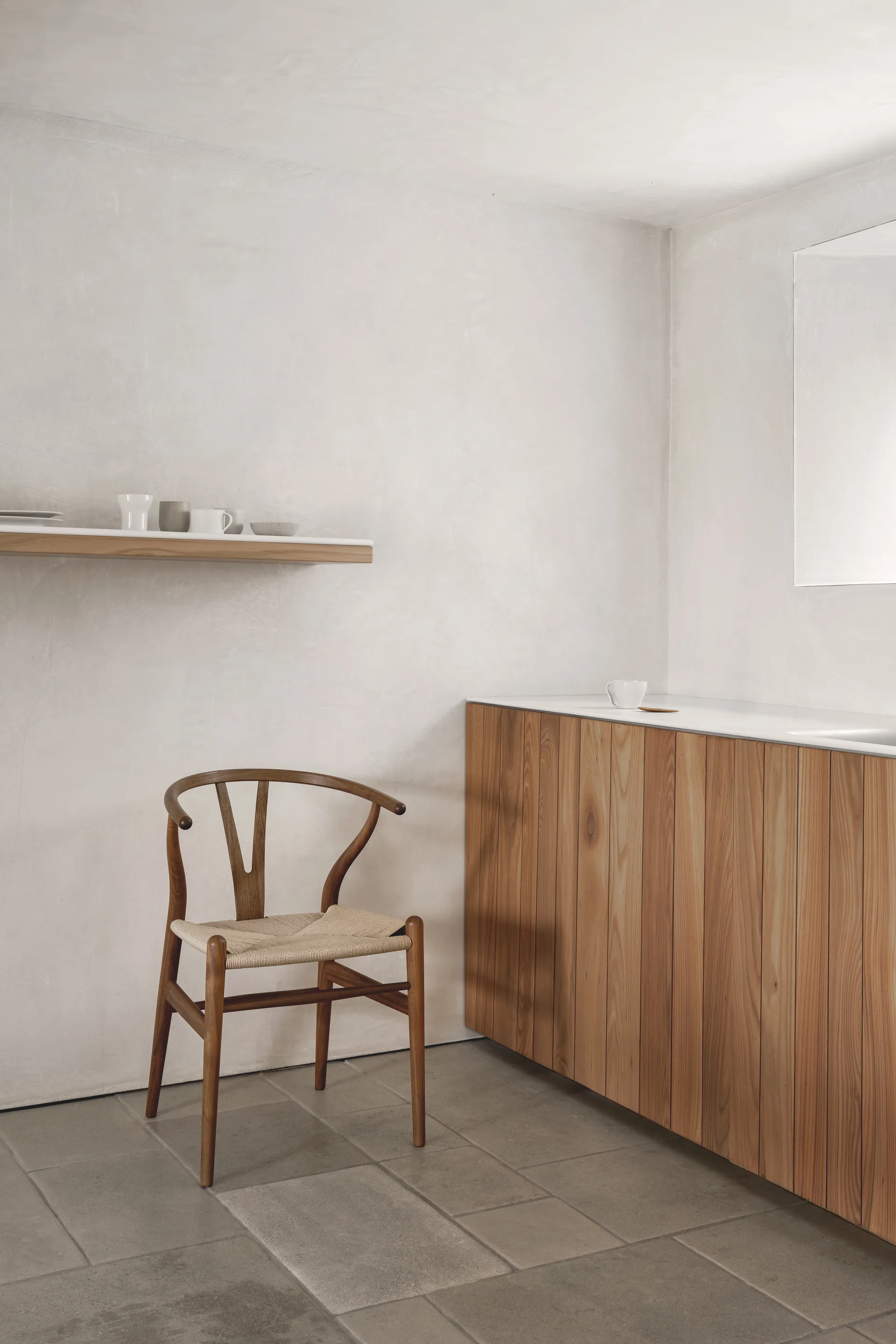 CH24 Y-stol, Oljet valnøtt-naturflettet Carl Hansen & Søn