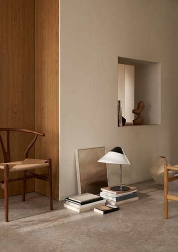 CH24 Y-stol - Oljet valnøtt-naturflettet - Carl Hansen & Søn