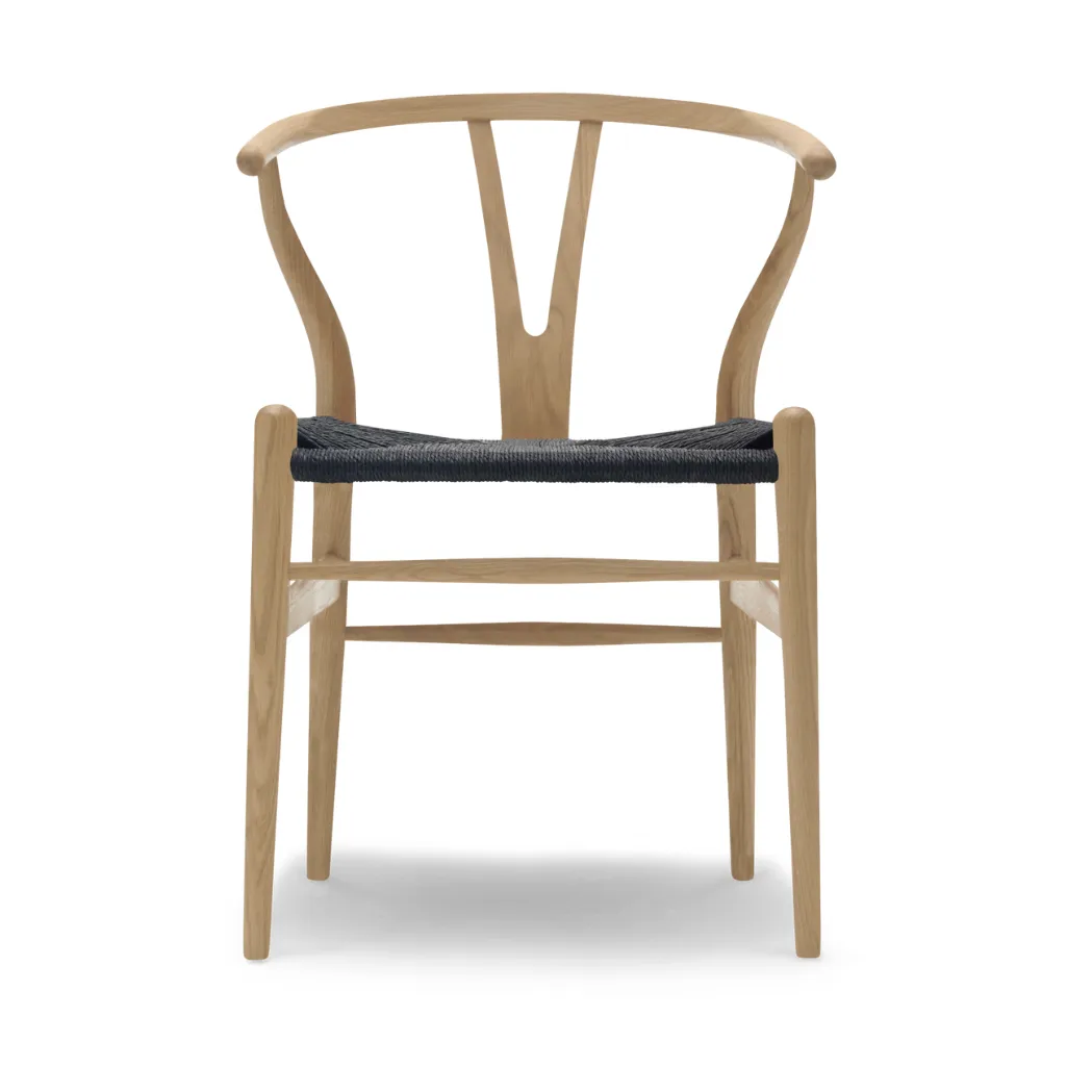 CH24 Y-stol, Såpet eik-svart Carl Hansen & Søn