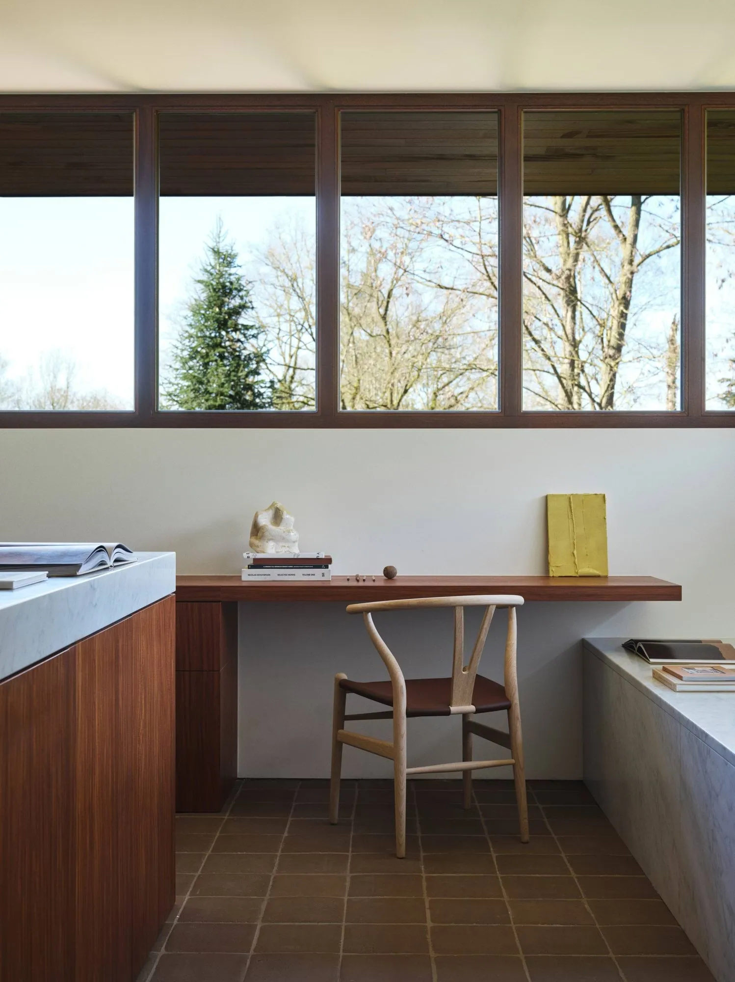 CH24P Y-stol, Lær Loke 7060-såpet eg Carl Hansen & Søn
