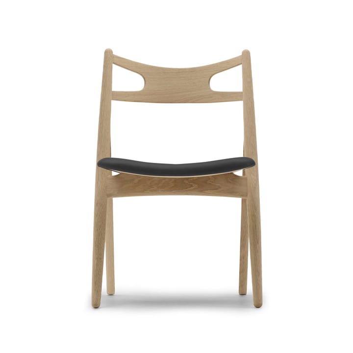 CH29P Sawbuch chair skinnsete - Thor 301-såpet eik-svart - Carl Hansen & Søn