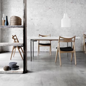 CH29P Sawbuch chair skinnsete - Thor 301-såpet eik-svart - Carl Hansen & Søn