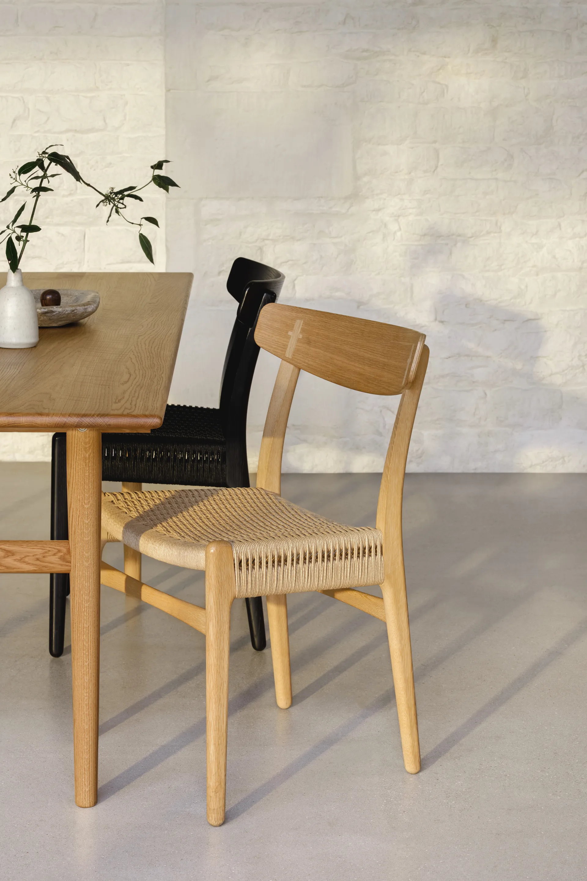 CH338 spisebord + CH23 stol 4-pakning - Oljet eik-natur,  Carl Hansen & Søn
