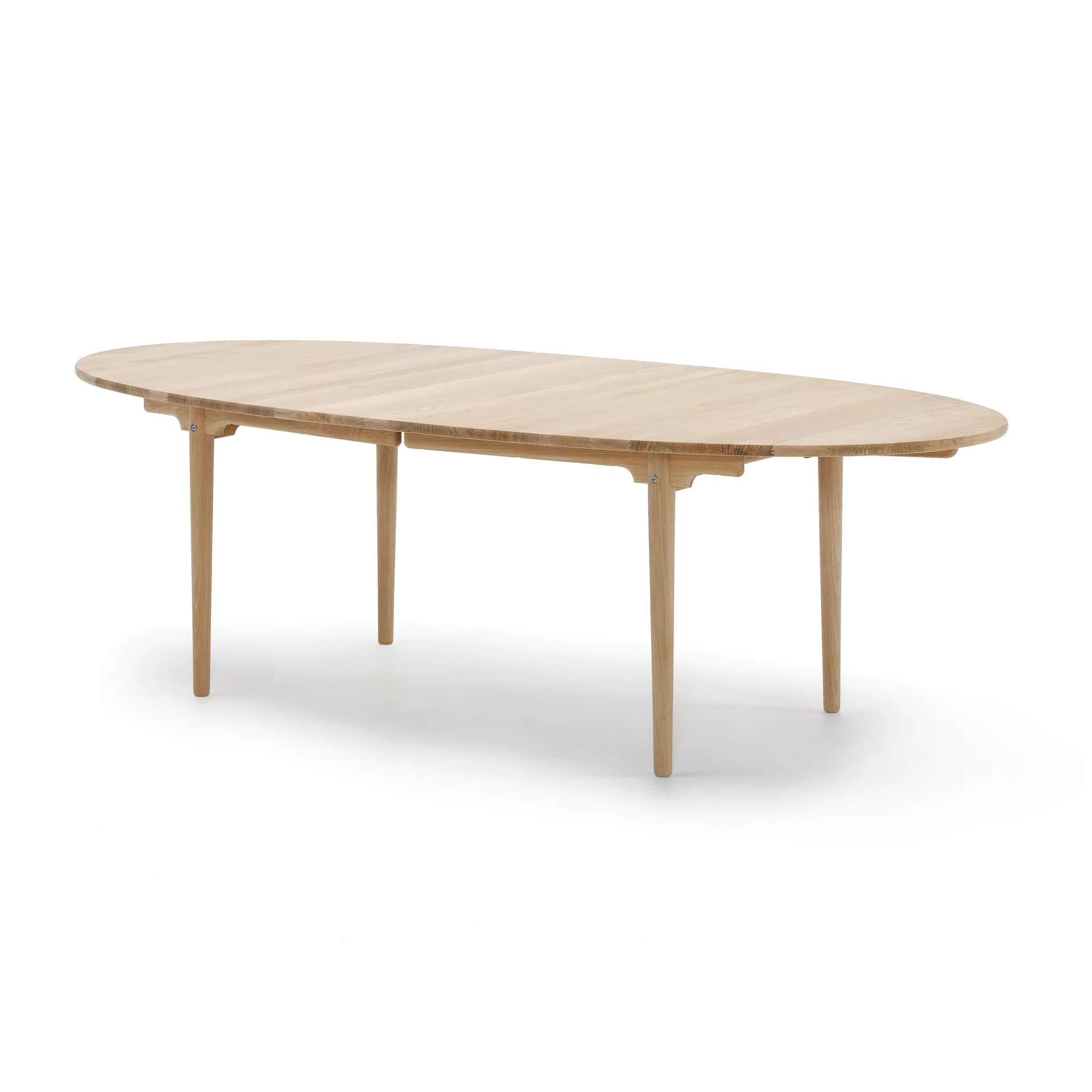 CH339 spisebord uttrekkbart med plass til 2 ilegg, Hvitskurt eik Carl Hansen & Søn
