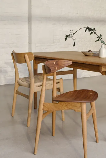 CH33T stol - Oljete valnøtt-oljede eikerbein - Carl Hansen & Søn