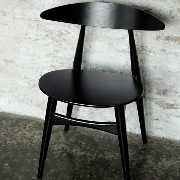 CH33T stol, Oljete valnøtt-oljede eikerbein Carl Hansen & Søn