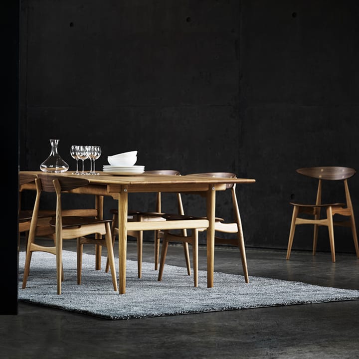 CH33T stol, Svartlakk eik Carl Hansen & Søn