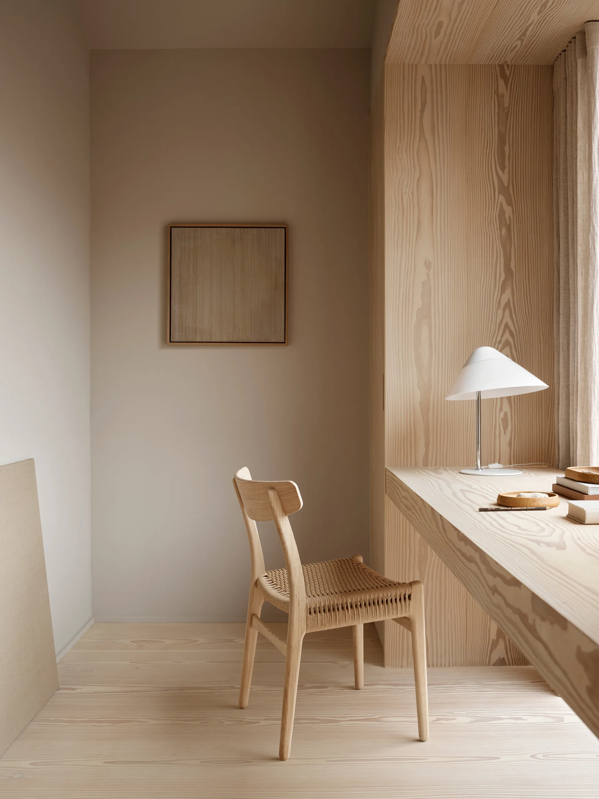 HJW01 Opala bordlampe Mini, White-chrome Carl Hansen & Søn