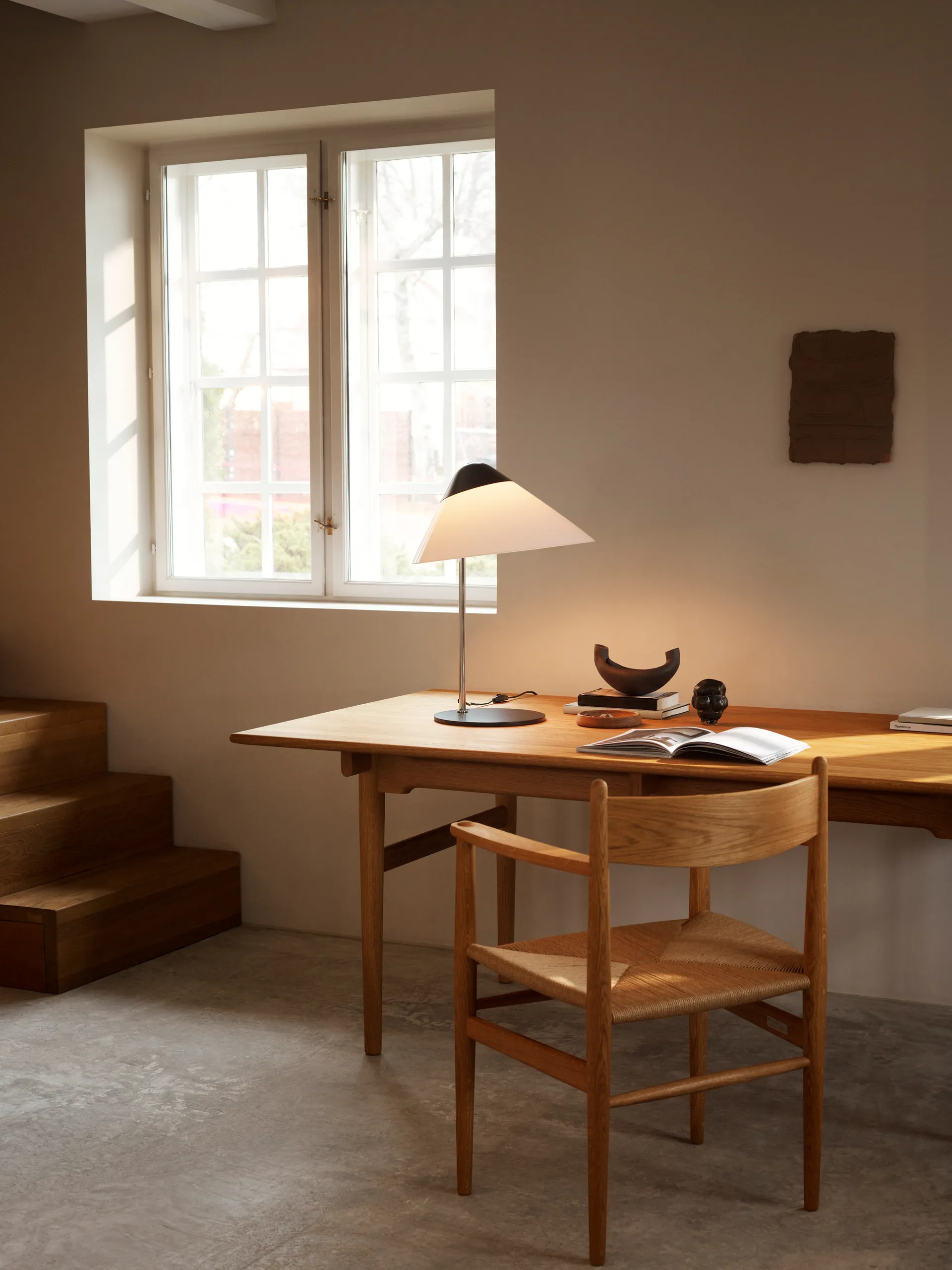 HJW02 Opala bordlampe Midi, Black-chrome Carl Hansen & Søn