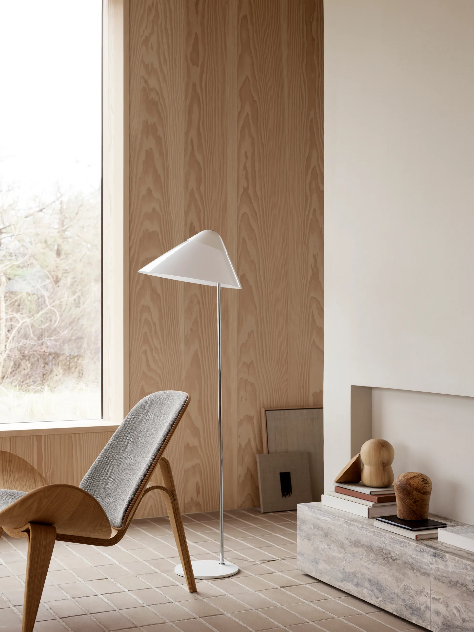 HJW03 Opala gulvlampe Midi, White-chrome Carl Hansen & Søn