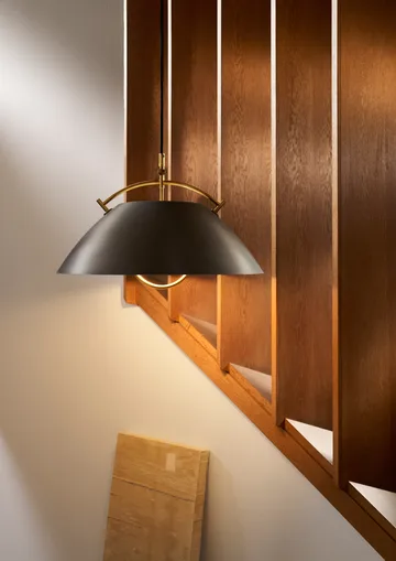 HJW37 The Pendant Birthday Edition - Antikk messing, med heis, Ø51 cm - Carl Hansen & Søn