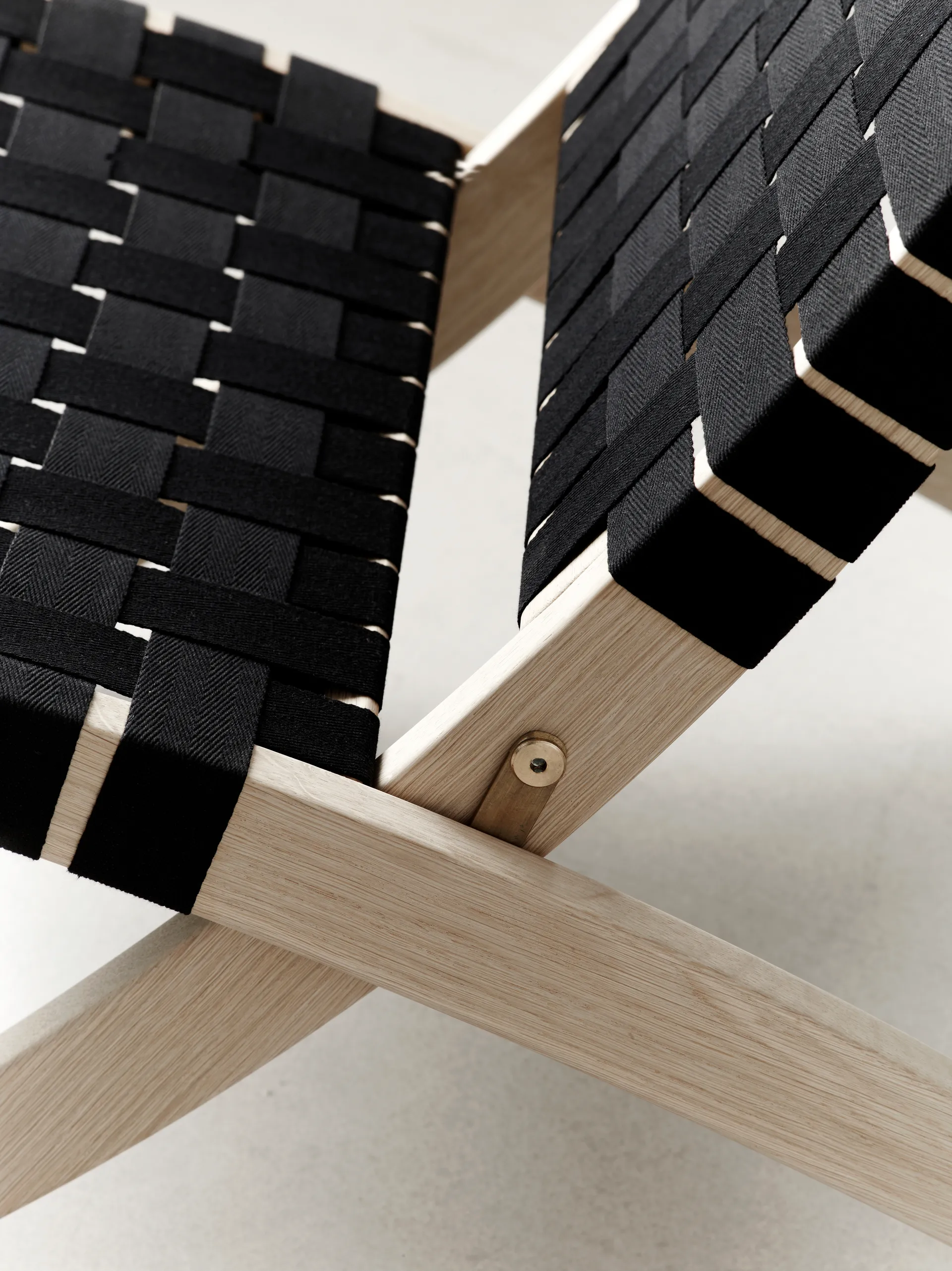 MG501 Cuba sammenleggbar lenestol eikstativ, Svart-bomullsgjord-oljad Carl Hansen & Søn