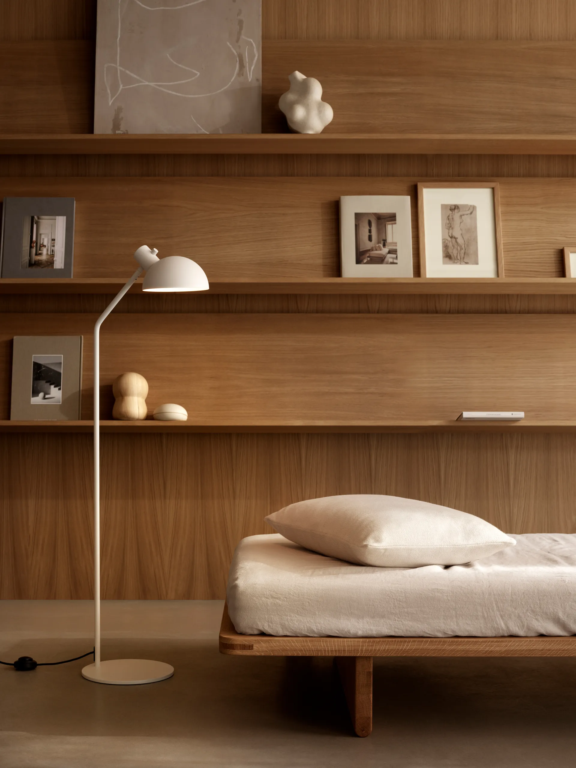 MO320 gulvlampe, Hvit Carl Hansen & Søn