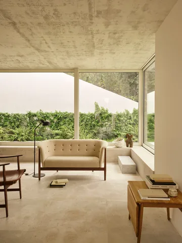 ND52-2 Vita sofa 146 cm - Hallingdal 0200-oljet valnøtt - Carl Hansen & Søn