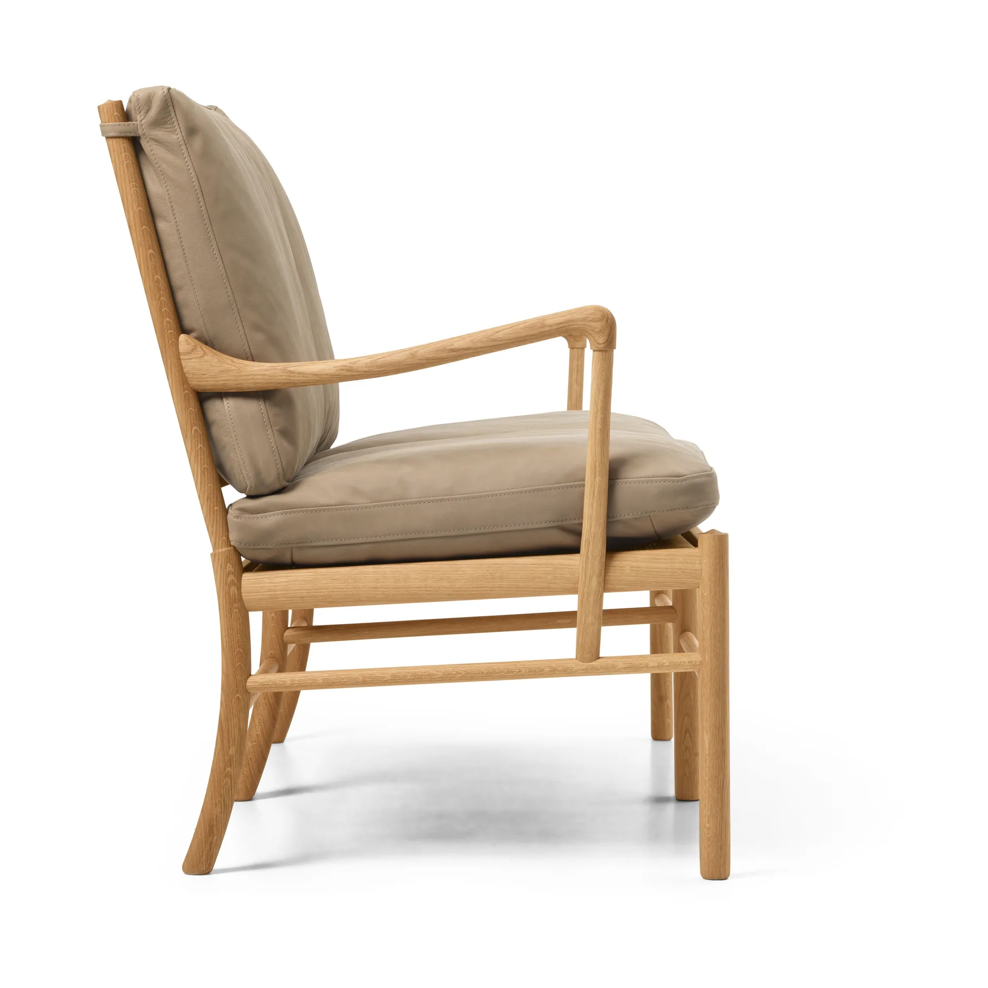 OW149-2 Colonial sofa 2-seter, Terra 20366-oljet eik Carl Hansen & Søn