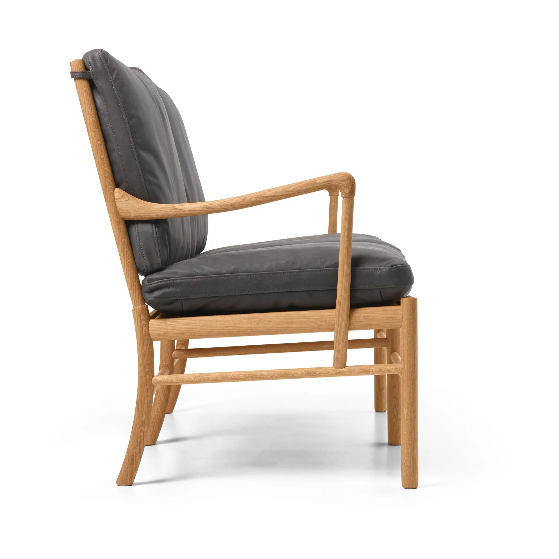 OW149-2 Colonial sofa 2-seter, Terra 20367-oljet eik Carl Hansen & Søn