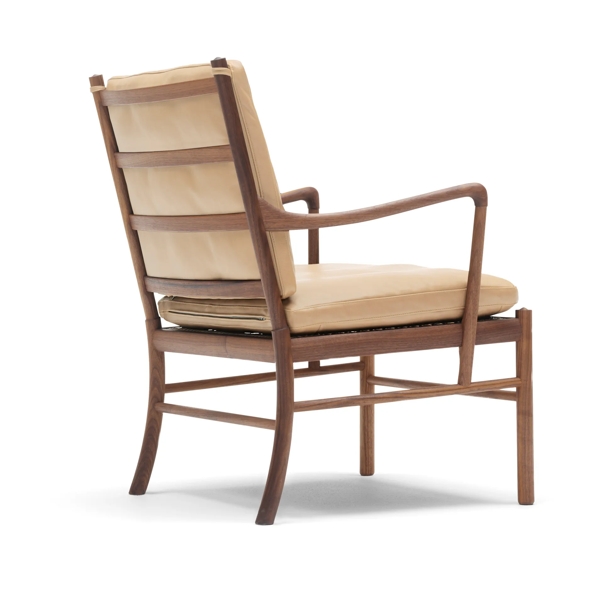 OW149 Colonial chair lenestol, Sif 90 lær-oljet valnøtt Carl Hansen & Søn