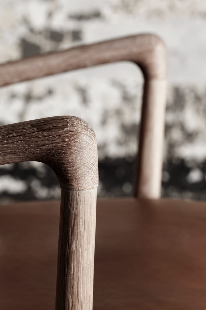 OW149 Colonial chair lenestol, Thor 307-oljet valnøtt Carl Hansen & Søn