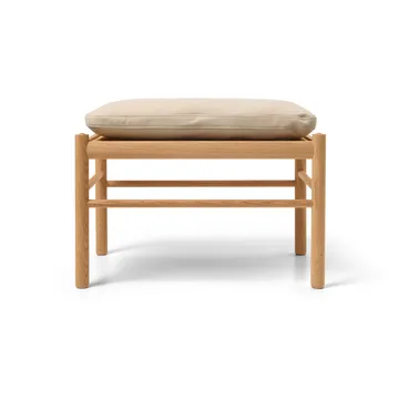OW149F Colonial fotskammel - Terra 20365-oljet eik - Carl Hansen & Søn