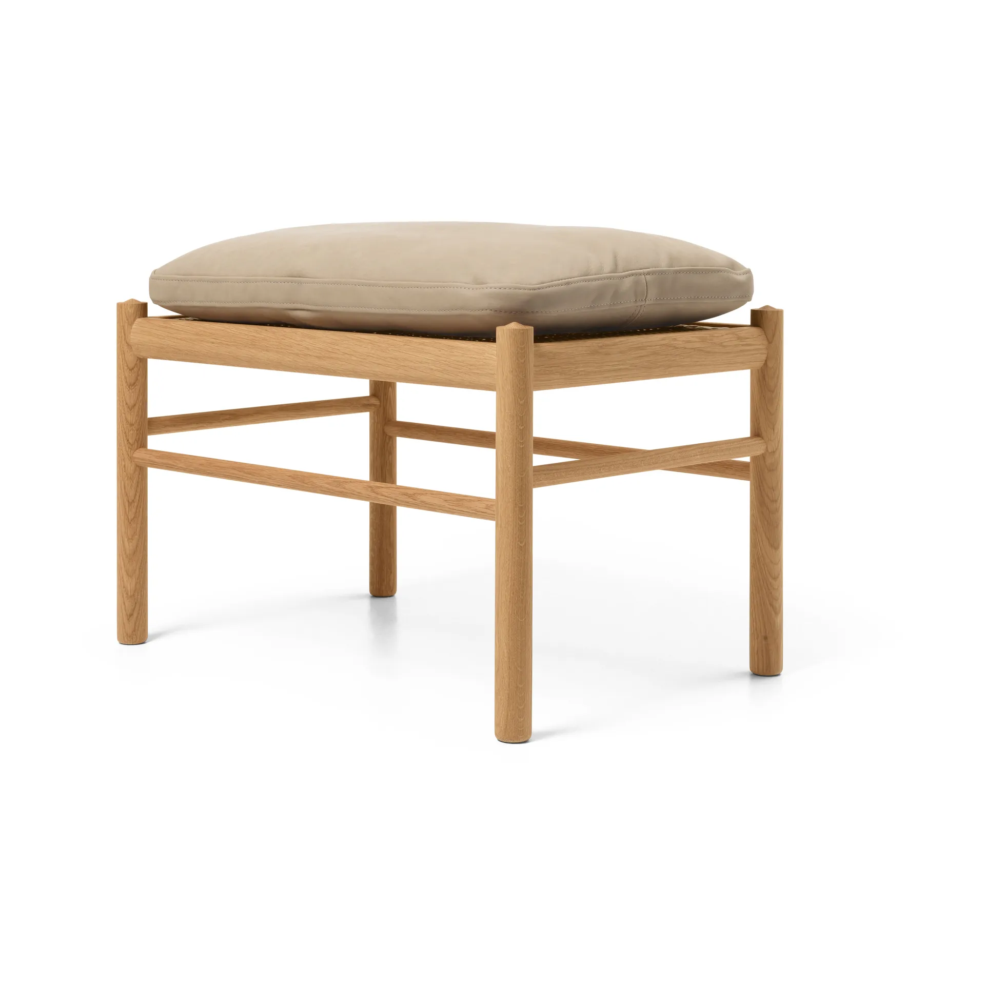 OW149F Colonial fotskammel, Terra 20366-oljet eik Carl Hansen & Søn