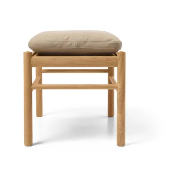 OW149F Colonial fotskammel - Terra 20366-oljet eik - Carl Hansen & Søn