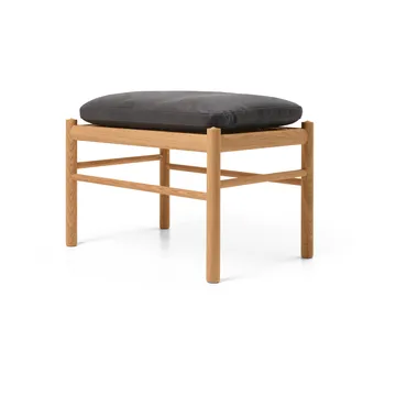 OW149F Colonial fotskammel - Terra 20367-oljet eik - Carl Hansen & Søn