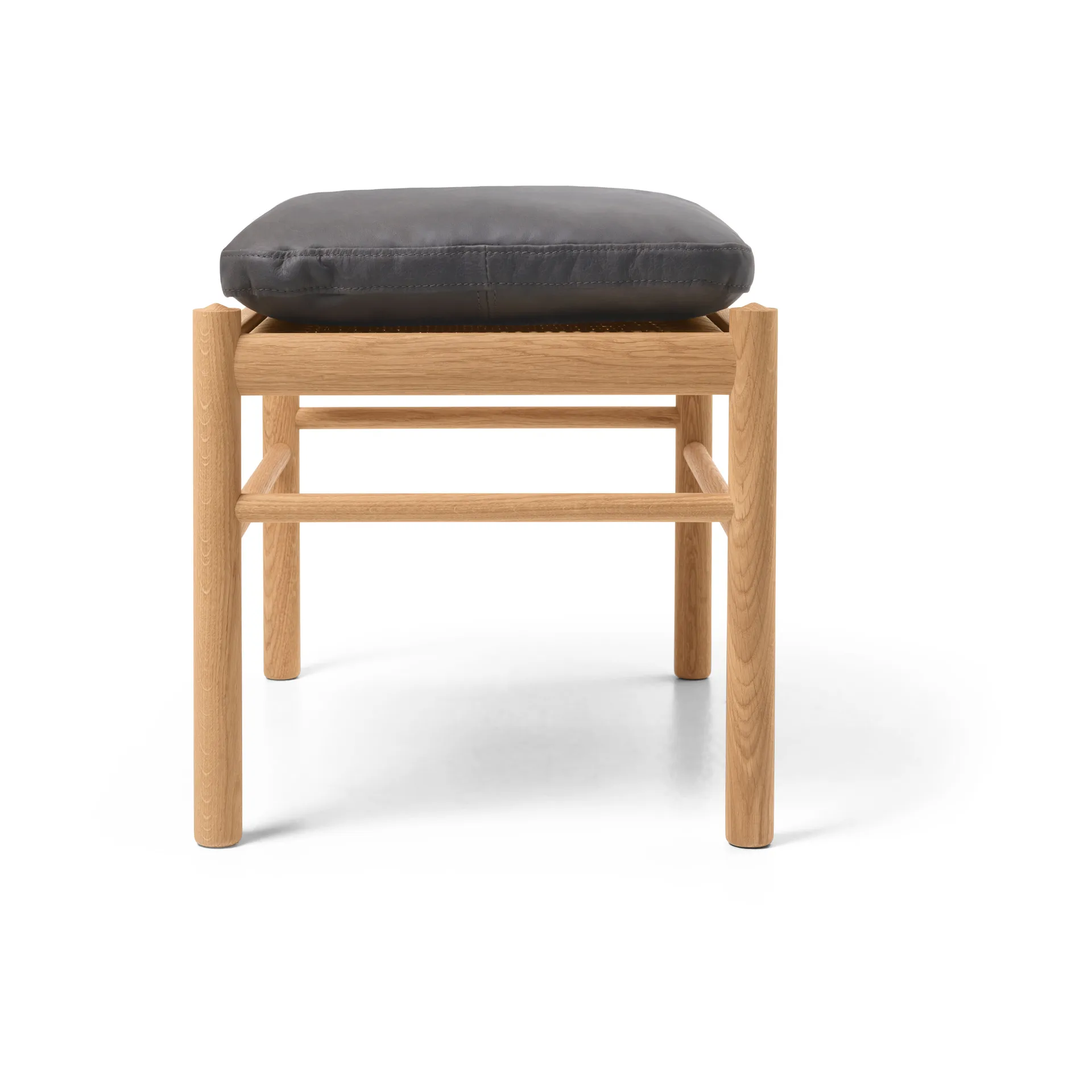 OW149F Colonial fotskammel, Terra 20367-oljet eik Carl Hansen & Søn