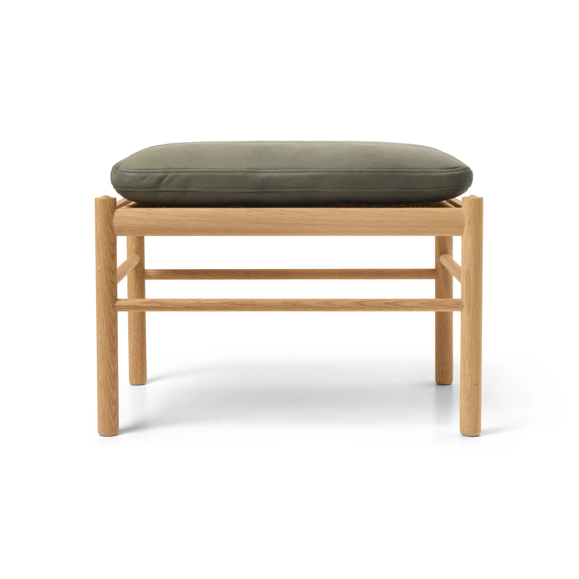OW149F Colonial fotskammel, Terra 20368-oljet eik Carl Hansen & Søn
