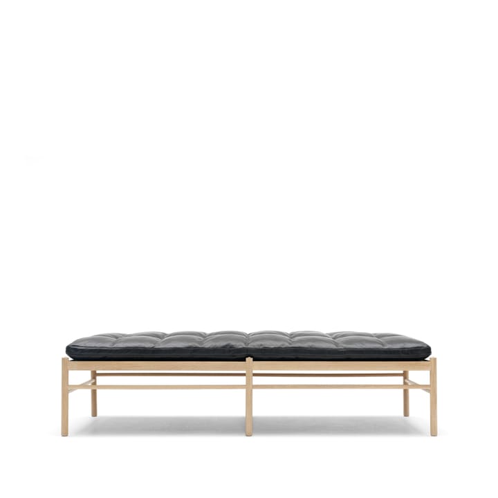 OW150 dagbed - Loke 7150 lær svart-såpet eik - Carl Hansen & Søn