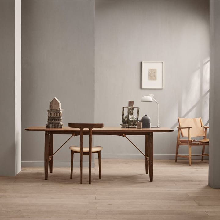 OW58 T-stol, Rewool 358 stoff-Såpad eik Carl Hansen & Søn