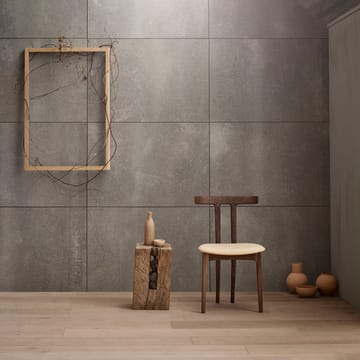 OW58 T-stol - Rewool 358 stoff-Såpad eik - Carl Hansen & Søn