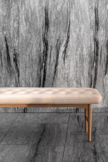 VLA75L Foyer benk - Oljad ek-sif 90 læder, 250 cm - Carl Hansen & Søn